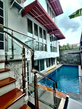 Jual Rumah Mewah Elegan Dengan View Cantik di Pondok Kelapa, Jakarta Timur Jual Rumah Mewah Elegan Dengan View Cantik di Pondok Kelapa, Jakarta Timur
