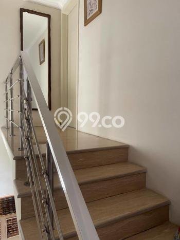 Rumah Mewah Siap Huni LT 200m2 di Mulyorejo, Surabaya Rumah Mewah Siap Huni LT 200m2 di Mulyorejo, Surabaya