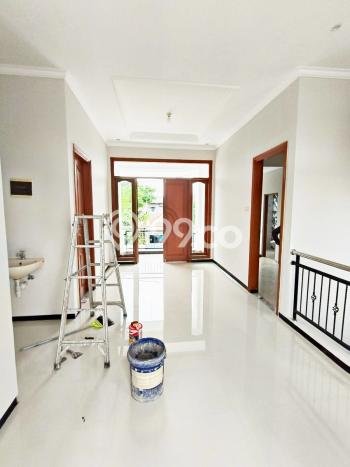 PREMIUM LIVING! Rumah kawasan Sawahan, 4 KM, Area Berkembang, Luas 180m2m² Bangunan 255m2m² PREMIUM LIVING! Rumah kawasan Sawahan, 4 KM, Area Berkembang, Luas 180m2m² Bangunan 255m2m²