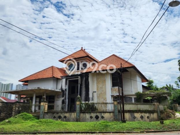 Siap Huni Rumah Mewah 5 Kamar di Wiyung Dekat ke Mana Saja Siap Huni Rumah Mewah 5 Kamar di Wiyung Dekat ke Mana Saja