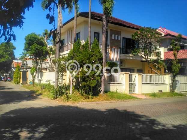Rumah Mewah LB 350m2 Siap Pakai Desain Elegan di Citraland, Surabaya Rumah Mewah LB 350m2 Siap Pakai Desain Elegan di Citraland, Surabaya