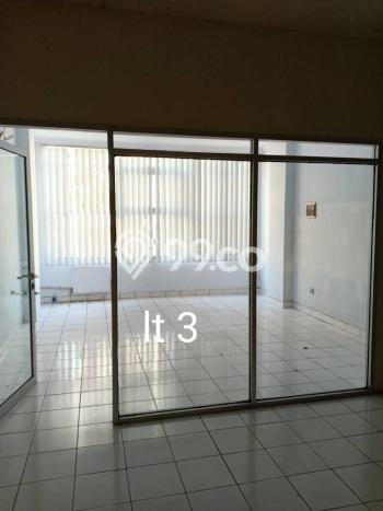Ruko Dijual di Cengkareng LT 68m2, LB 274m2 Solusi Investasi Cerdas Ruko Dijual di Cengkareng LT 68m2, LB 274m2 Solusi Investasi Cerdas