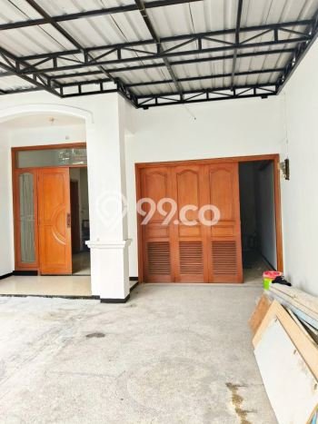 PREMIUM LIVING! Rumah kawasan Sawahan, 4 KM, Area Berkembang, Luas 180m2m² Bangunan 255m2m² PREMIUM LIVING! Rumah kawasan Sawahan, 4 KM, Area Berkembang, Luas 180m2m² Bangunan 255m2m²