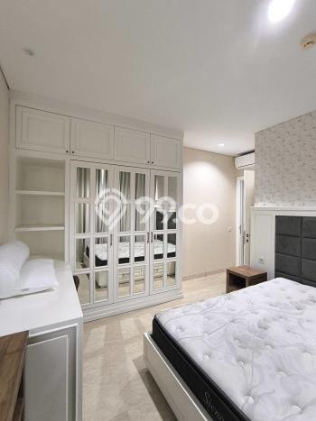 Hunian Apartemen Eksklusif untuk Dijual di Surabaya dengan 4 BR & 2 Kamar Mandi Hunian Apartemen Eksklusif untuk Dijual di Surabaya dengan 4 BR & 2 Kamar Mandi