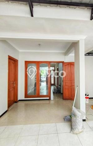 PREMIUM LIVING! Rumah kawasan Sawahan, 4 KM, Area Berkembang, Luas 180m2m² Bangunan 255m2m² PREMIUM LIVING! Rumah kawasan Sawahan, 4 KM, Area Berkembang, Luas 180m2m² Bangunan 255m2m²