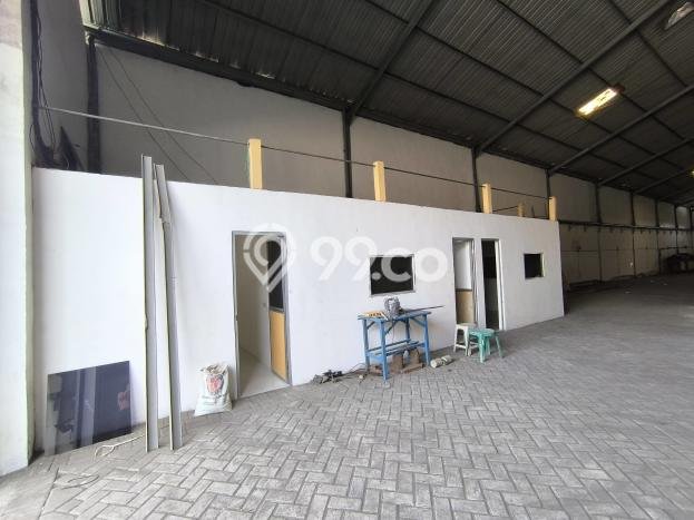 Unit Gudang Tersedia di Margomulyo Spesifikasi LB 600m2 Unit Gudang Tersedia di Margomulyo Spesifikasi LB 600m2