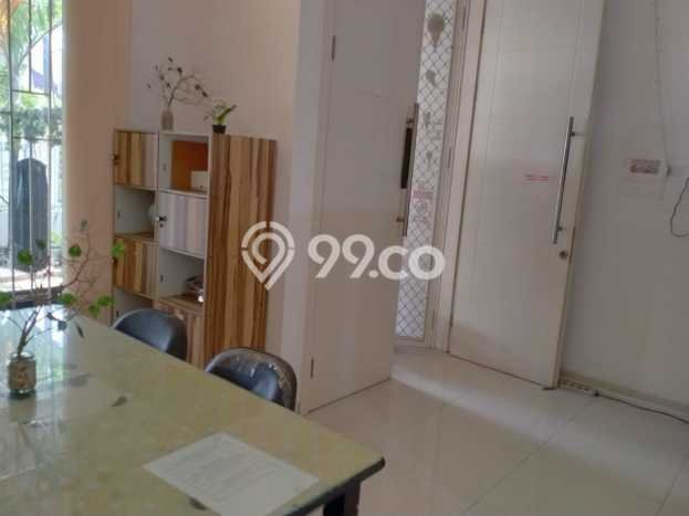 Hunian Cantik Modern Lb 150m2 di Rungkut, Surabaya Hunian Cantik Modern Lb 150m2 di Rungkut, Surabaya