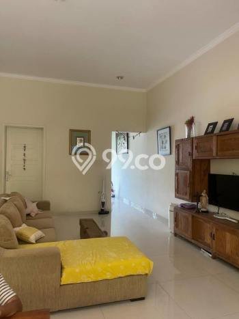 Rumah Mewah Siap Huni LT 200m2 di Mulyorejo, Surabaya Rumah Mewah Siap Huni LT 200m2 di Mulyorejo, Surabaya