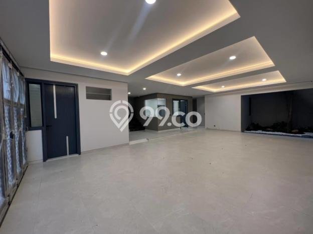 Rumah Eksklusif Siap Huni LT 240m2 di Sambikerep, Surabaya Rumah Eksklusif Siap Huni LT 240m2 di Sambikerep, Surabaya