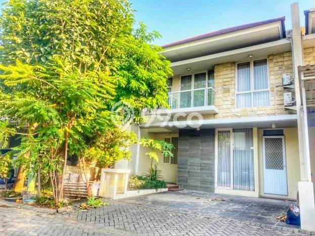 Hot Offer Hunian Mewah Ideal dan Luas di Wiyung, Surabaya Hot Offer Hunian Mewah Ideal dan Luas di Wiyung, Surabaya
