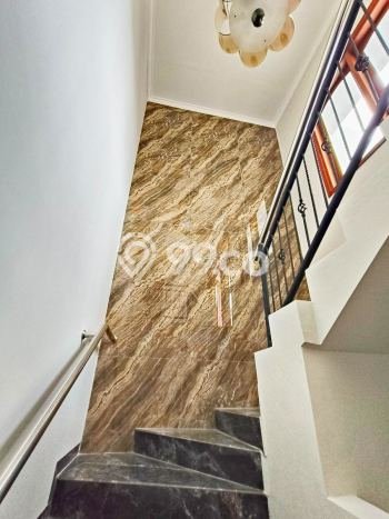 PREMIUM LIVING! Rumah kawasan Sawahan, 4 KM, Area Berkembang, Luas 180m2m² Bangunan 255m2m² PREMIUM LIVING! Rumah kawasan Sawahan, 4 KM, Area Berkembang, Luas 180m2m² Bangunan 255m2m²