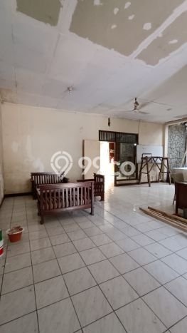 Rumah Mewah LB 350m2 Siap Pakai Desain Elegan di Jatiwaringin, Bekasi Rumah Mewah LB 350m2 Siap Pakai Desain Elegan di Jatiwaringin, Bekasi