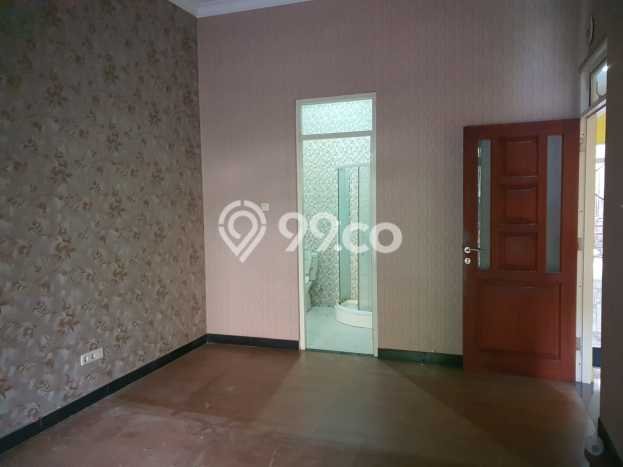 Rumah Modern Cantik 5 Kamar Siap Huni di Tenggilis Mejoyo Rumah Modern Cantik 5 Kamar Siap Huni di Tenggilis Mejoyo