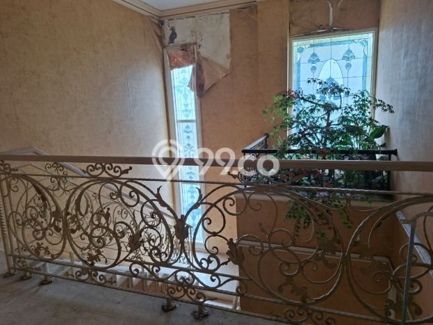 Hunian Mewah Dijual LT 595m2 di BSD, Tangerang Selatan Hunian Mewah Dijual LT 595m2 di BSD, Tangerang Selatan