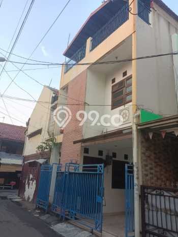 Rumah Strategis Minimalis Lb 120m2 di Pancoran, Jakarta Selatan Rumah Strategis Minimalis Lb 120m2 di Pancoran, Jakarta Selatan