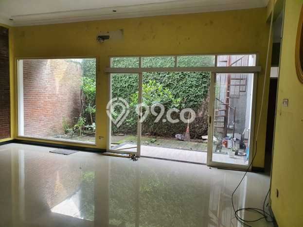 Rumah Modern Cantik 5 Kamar Siap Huni di Tenggilis Mejoyo Rumah Modern Cantik 5 Kamar Siap Huni di Tenggilis Mejoyo