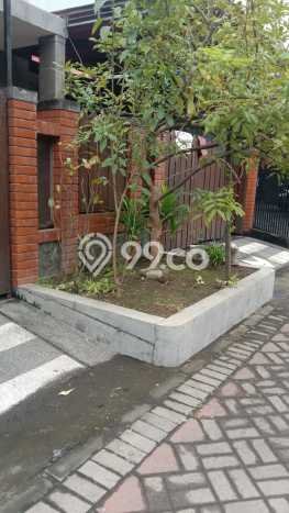 Rumah Modern Cantik 5 Kamar Siap Huni di Tenggilis Mejoyo Rumah Modern Cantik 5 Kamar Siap Huni di Tenggilis Mejoyo