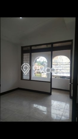 Sewa Rumah Harga Terjangkau di Ketintang Surabaya dengan 5 Kamar Tidur Sewa Rumah Harga Terjangkau di Ketintang Surabaya dengan 5 Kamar Tidur