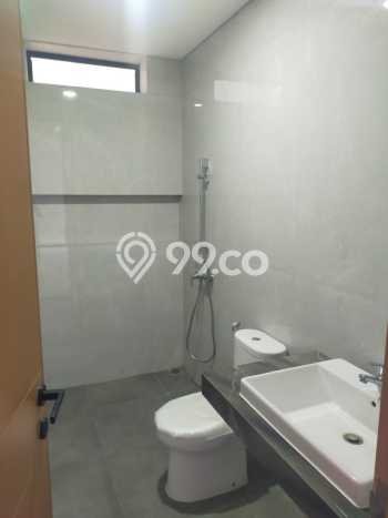 Siap Huni Rumah Mewah 4 Kamar di Setra Duta Dekat ke Mana Saja Siap Huni Rumah Mewah 4 Kamar di Setra Duta Dekat ke Mana Saja