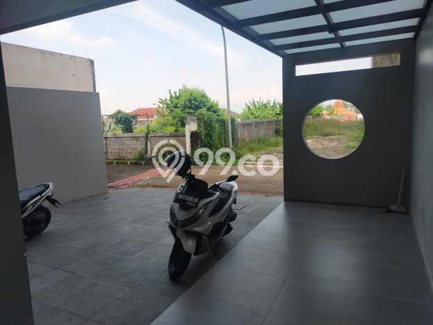 Siap Huni Rumah Mewah 4 Kamar di Setra Duta Dekat ke Mana Saja Siap Huni Rumah Mewah 4 Kamar di Setra Duta Dekat ke Mana Saja