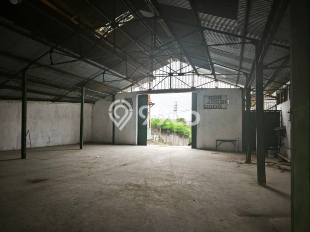 Disewakan Gudang Area Bisnis di Ngaliyan, Luas 1000m2m², Siap Usaha Disewakan Gudang Area Bisnis di Ngaliyan, Luas 1000m2m², Siap Usaha