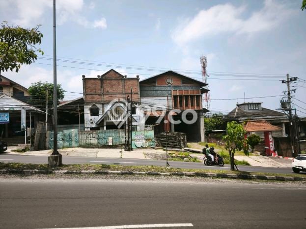 Lokasi Strategis! Dijual Gudang Bisnis di Ngaliyan, Semarang Kondisi Bagus Lokasi Strategis! Dijual Gudang Bisnis di Ngaliyan, Semarang Kondisi Bagus