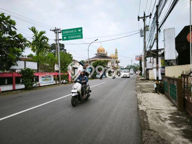 Lokasi Strategis! Dijual Gudang Bisnis di Mijen, Semarang Kondisi Baik Lokasi Strategis! Dijual Gudang Bisnis di Mijen, Semarang Kondisi Baik