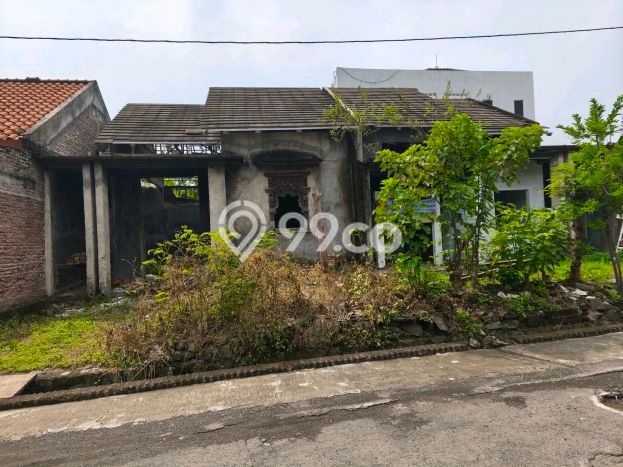 Tanah Dijual Lokasi Strategis di Semarang dengan Luas 300m2 Tanah Dijual Lokasi Strategis di Semarang dengan Luas 300m2
