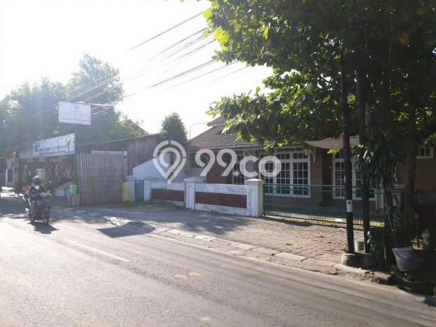 Rumah Luxury Best Area di Semarang, Jawa Tengah Rumah Luxury Best Area di Semarang, Jawa Tengah