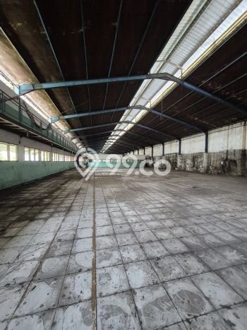 Gudang Disewa di Semarang dengan LB 4500m2 Area Komersial Ramai Gudang Disewa di Semarang dengan LB 4500m2 Area Komersial Ramai
