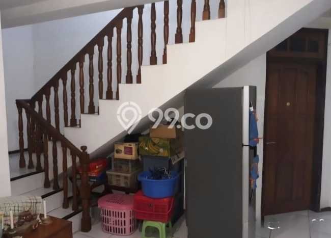 Lokasi terbaik! Rumah siap pakai disewakan di Wonocolo LB 267m2 Lokasi terbaik! Rumah siap pakai disewakan di Wonocolo LB 267m2