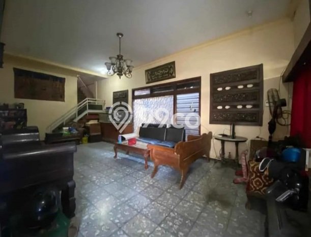 Rumah Asri area Kedung Doro, Surabaya, LT 204m² LB 150m² Rumah Asri area Kedung Doro, Surabaya, LT 204m² LB 150m²