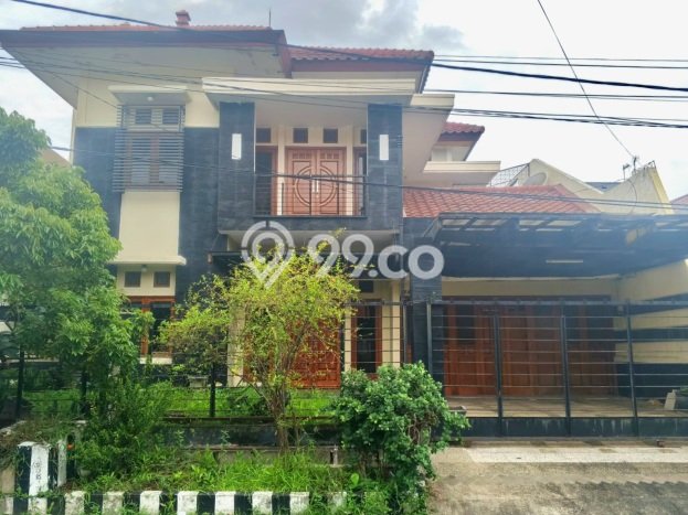 Siap Huni Rumah Mewah 7 Kamar di Rungkut Dekat ke Mana Saja Siap Huni Rumah Mewah 7 Kamar di Rungkut Dekat ke Mana Saja