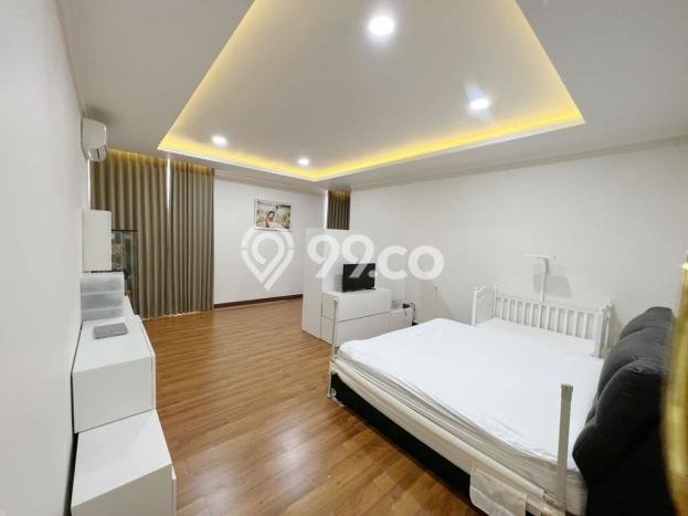 Rumah Modern LT 156m2m² Terawat di Kompleks Perumahan , Surabaya Rumah Modern LT 156m2m² Terawat di Kompleks Perumahan , Surabaya