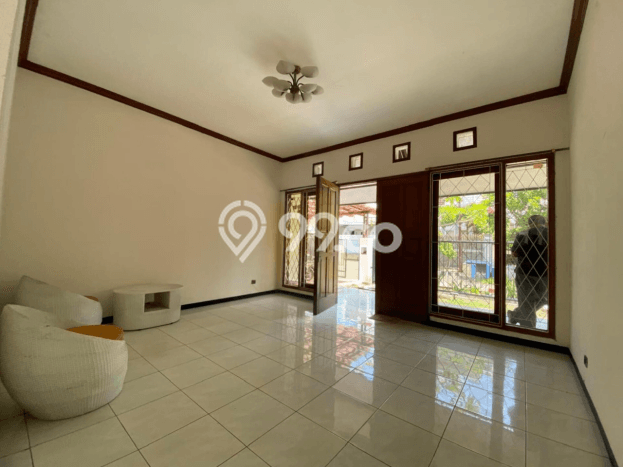 LIMITED OFFER! Rumah Berkualitas di Rungkut, Luas 325m2m² Bangunan 455m2m² LIMITED OFFER! Rumah Berkualitas di Rungkut, Luas 325m2m² Bangunan 455m2m²