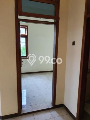 Rumah Nyaman dengan Luas Tanah 163m2m² dan Luas Bangunan 190m2m² di Kawasan Sidoarjo, Sidoarjo Rumah Nyaman dengan Luas Tanah 163m2m² dan Luas Bangunan 190m2m² di Kawasan Sidoarjo, Sidoarjo