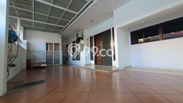 PENAWARAN TERBATAS! Rumah Premium area , LT 165m2m² Bangunan 150m2m² PENAWARAN TERBATAS! Rumah Premium area , LT 165m2m² Bangunan 150m2m²