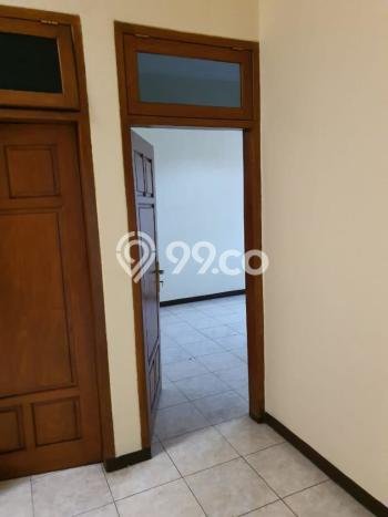 Rumah Nyaman dengan Luas Tanah 163m2m² dan Luas Bangunan 190m2m² di Kawasan Sidoarjo, Sidoarjo Rumah Nyaman dengan Luas Tanah 163m2m² dan Luas Bangunan 190m2m² di Kawasan Sidoarjo, Sidoarjo