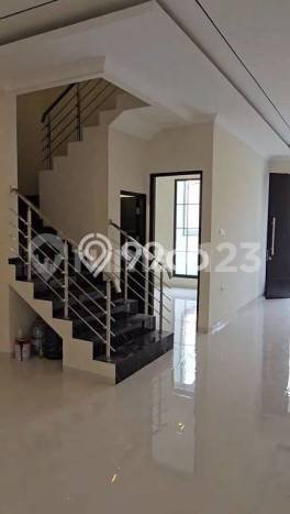 Rumah LT 120m2m² di , Surabaya - Akses Mudah Rumah LT 120m2m² di , Surabaya - Akses Mudah