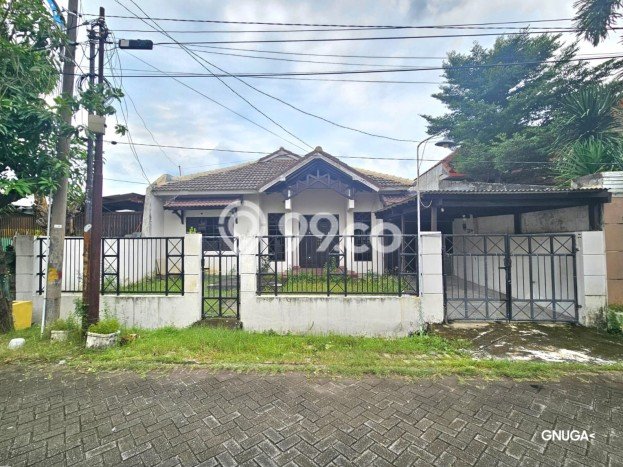 Ready to Use! Premium House LT 444m2 Desain Modern di Gununganyar Ready to Use! Premium House LT 444m2 Desain Modern di Gununganyar