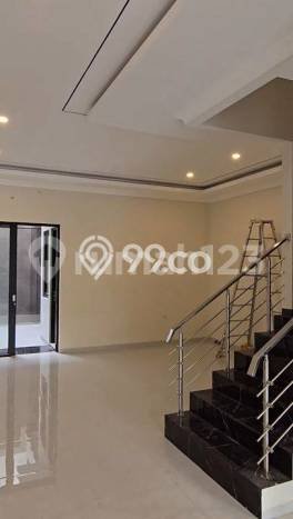 Rumah LT 120m2m² di , Surabaya - Akses Mudah Rumah LT 120m2m² di , Surabaya - Akses Mudah