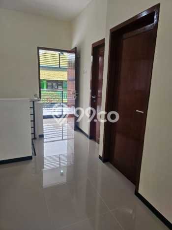 For Sale Hunian Rumah Terawat 3 Kamar di Waru, Surabaya For Sale Hunian Rumah Terawat 3 Kamar di Waru, Surabaya