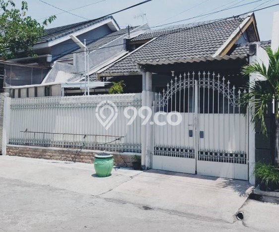 DIJUAL CEPAT! Rumah Ready Stock Area Strategis Mulyorejo, Luas 180m² Bangunan 100m² DIJUAL CEPAT! Rumah Ready Stock Area Strategis Mulyorejo, Luas 180m² Bangunan 100m²