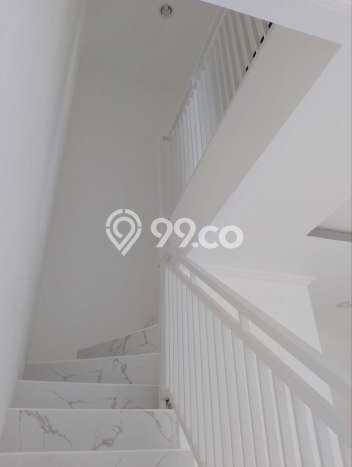 Rumah LB 50m² di Pusat Kota Utan Kayu, Jakarta Timur - Lokasi Strategis Rumah LB 50m² di Pusat Kota Utan Kayu, Jakarta Timur - Lokasi Strategis