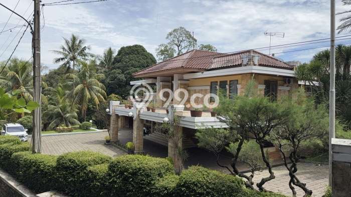 Vila Kawasan Ciawi, Ukuran 3801m2m², Cocok untuk tempat tinggal Anda Vila Kawasan Ciawi, Ukuran 3801m2m², Cocok untuk tempat tinggal Anda