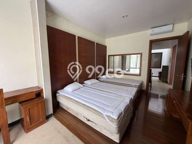 HARGA MENARIK! Vila Kawasan , Luas 480m2m², Kawasan Asri dan aman HARGA MENARIK! Vila Kawasan , Luas 480m2m², Kawasan Asri dan aman