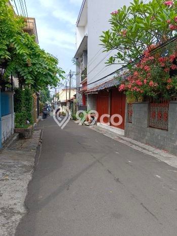 Hunian Nyaman Asri 4 KT Siap Pakai di Petukangan Jakarta Selatan Hunian Nyaman Asri 4 KT Siap Pakai di Petukangan Jakarta Selatan