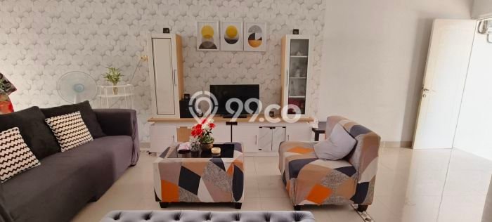 Rumah Strategis Modern Lb 133m2 di Karang Tengah, Tangerang Rumah Strategis Modern Lb 133m2 di Karang Tengah, Tangerang