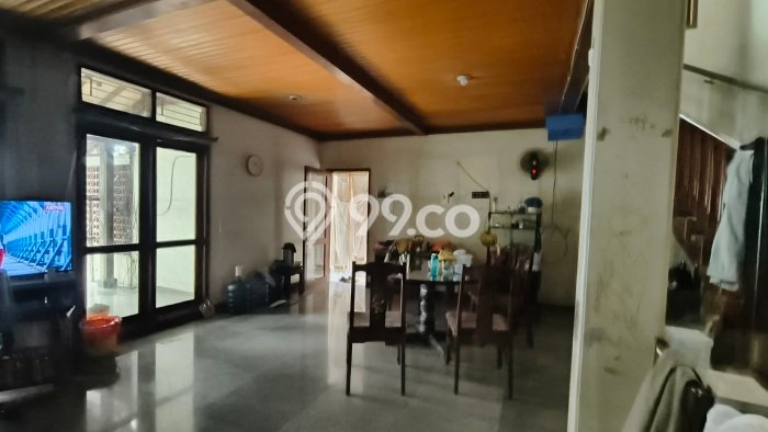 For Sale! Luxury House LT 386m2 Desain Modern di Srengseng For Sale! Luxury House LT 386m2 Desain Modern di Srengseng
