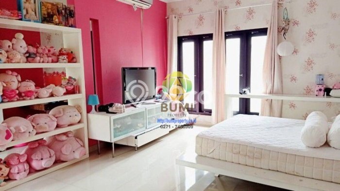 Siap Huni Rumah Mewah 6 Kamar di Depok Dekat ke Mana Saja Siap Huni Rumah Mewah 6 Kamar di Depok Dekat ke Mana Saja